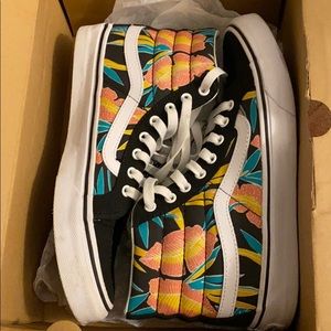 High Top ‘Tropical Leaves’ Vans